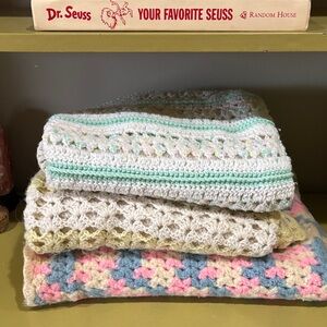Vintage crochet blankets-set of 3